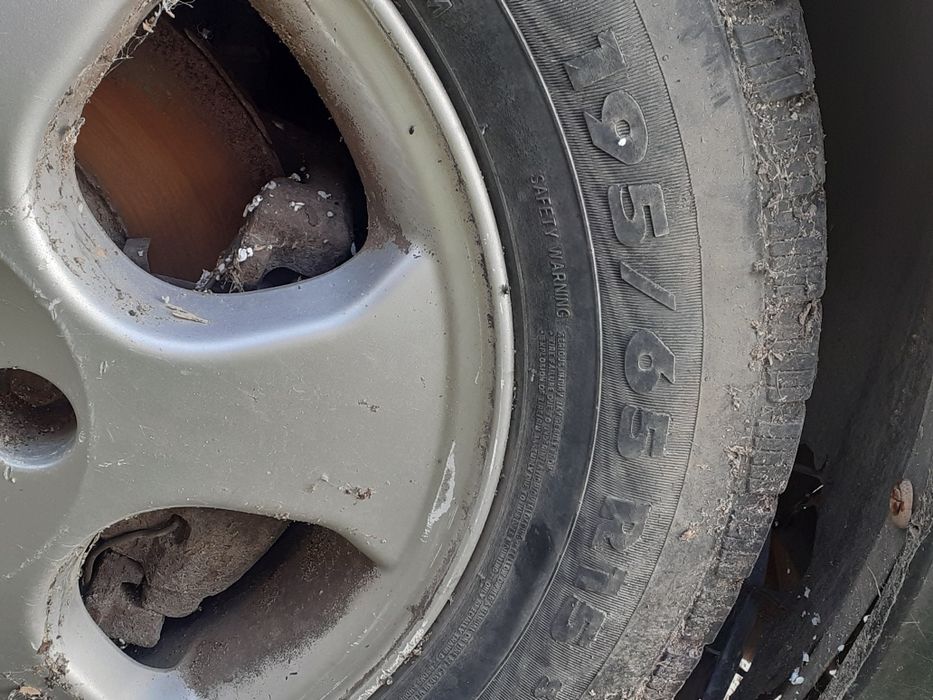 Продавам опел Астра начасти