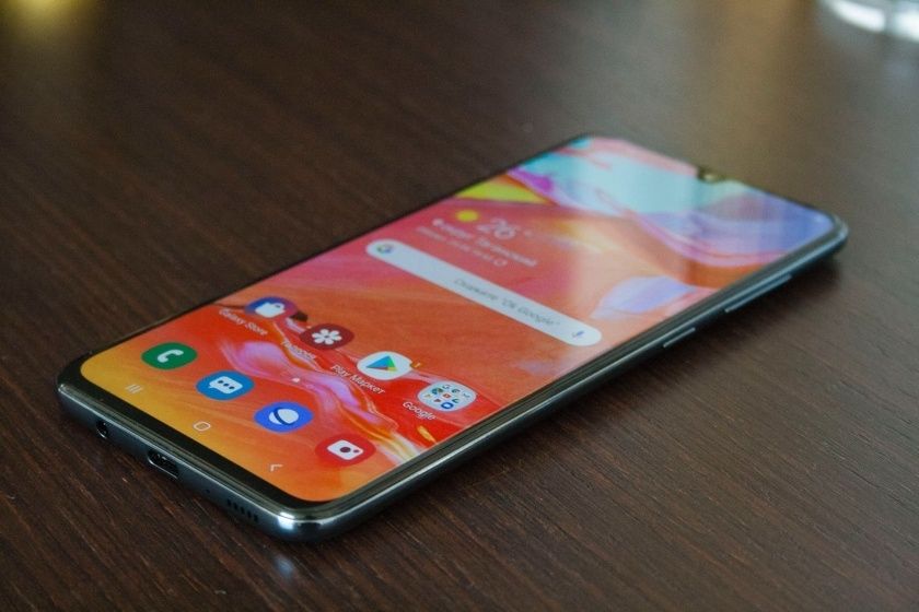Samsung A70 6-128 олх писать!