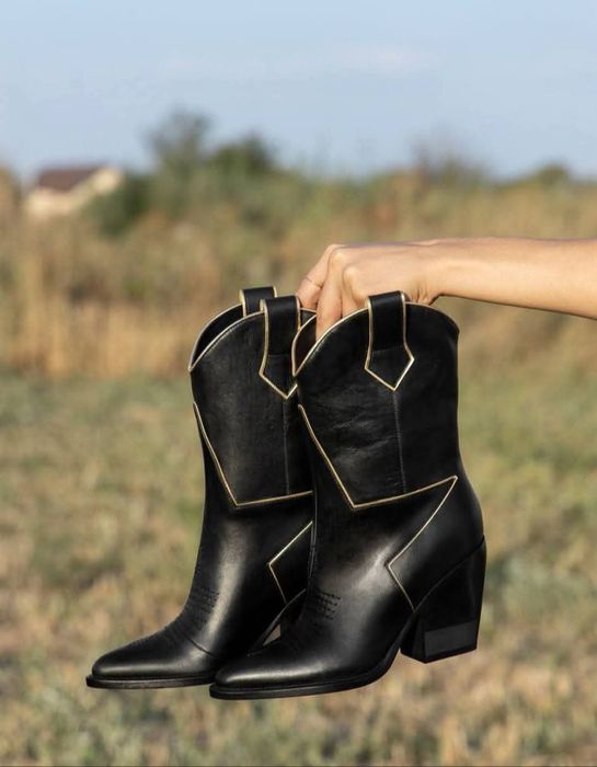 Ciocate Musette mărimea 36 stare f buna.