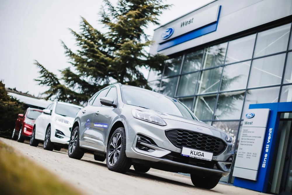 Ford Kuga Ford Kuga 5 usi ST Line X 2.5 Duratec PHEV 225 CP AT