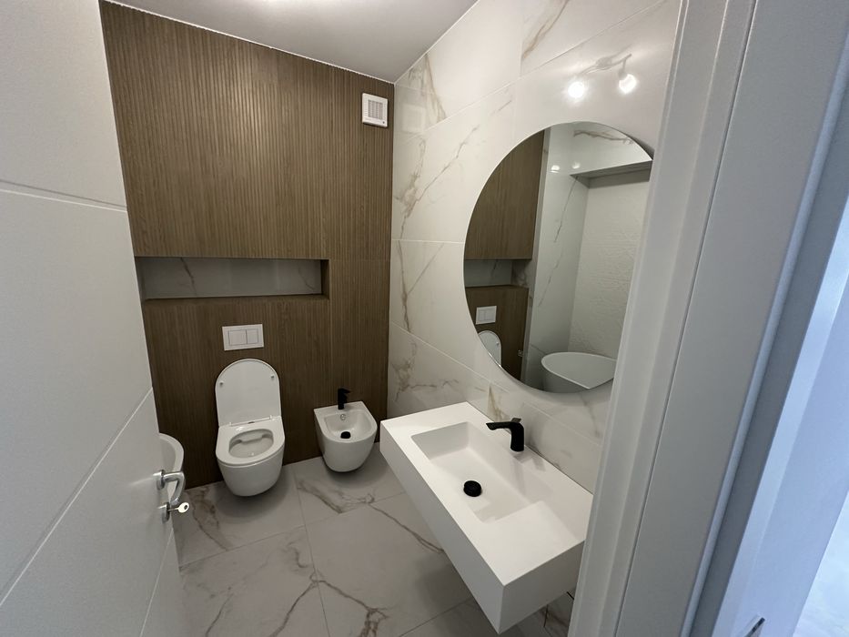 Proprietar - vand apartament NOU 3 camere