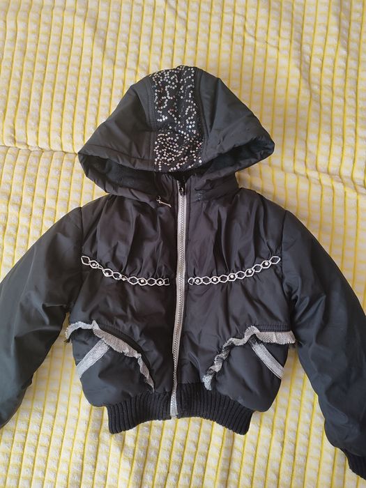 Куртка на осень теплая на 4-5 лет