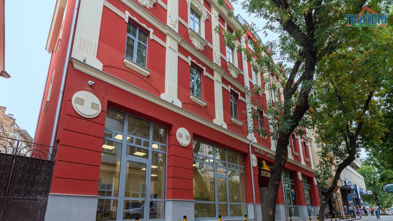 Дава се под наем Офис в Пловдив, Център - 37 кв.м за 400 € - Снимка #2