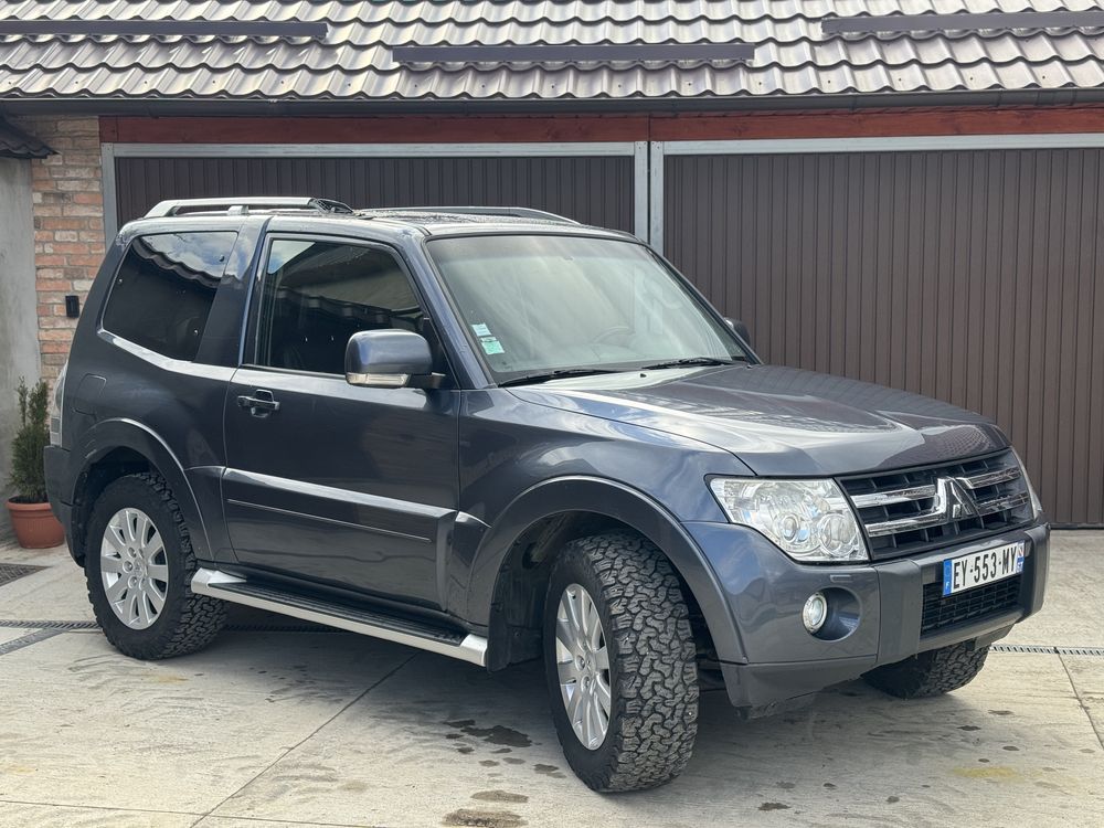 Vand Mitsubishi Pajero 3.2 4x4  FULL !!!