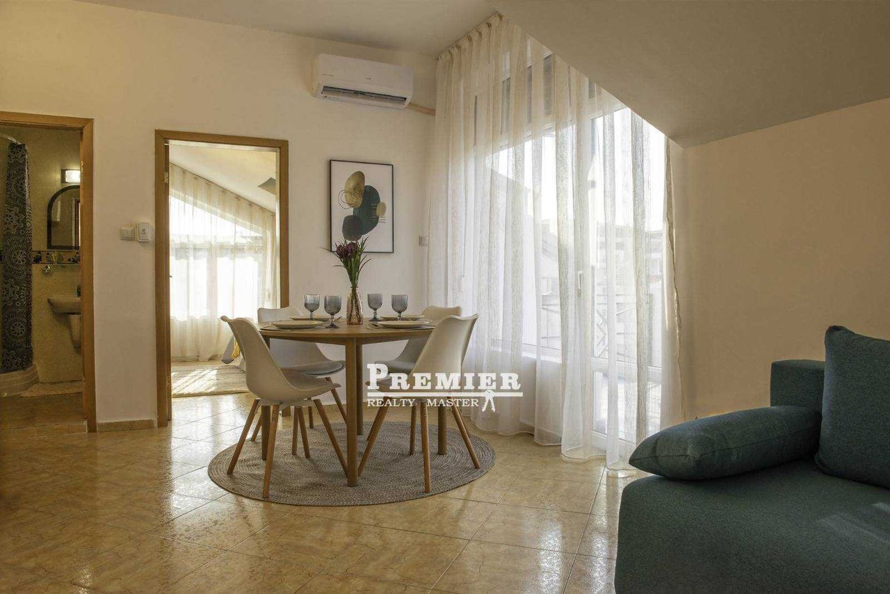 Продава се Двустаен апартамент в к.к. Слънчев бряг - 55 кв.м за 1037 €/кв.м - Снимка #1