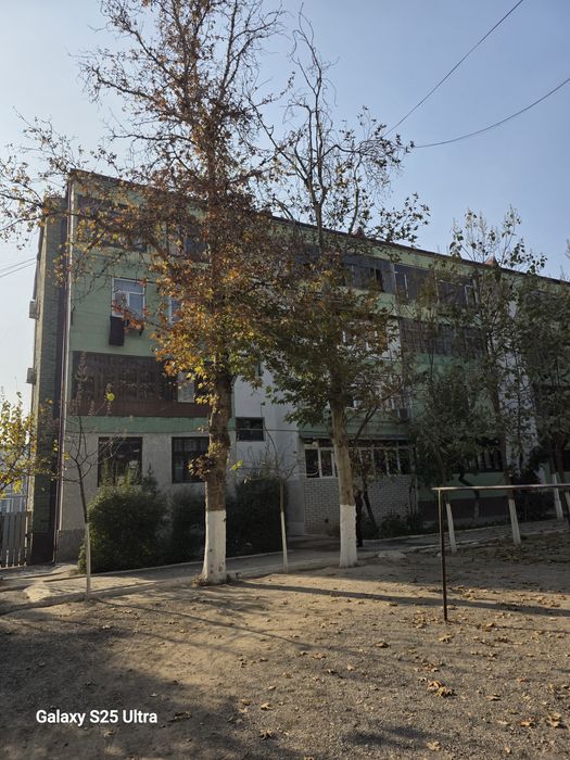 Асакада милий банк йонида 1дом 2 хона газ сув  свети зур иссик