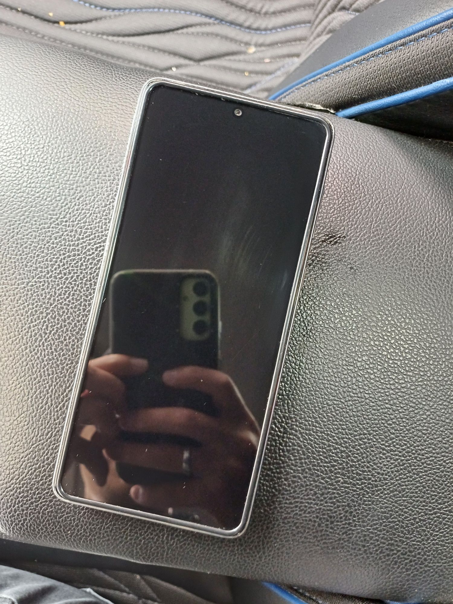 Продам телефон Samsung A73 6/128 gb состояния идеальная