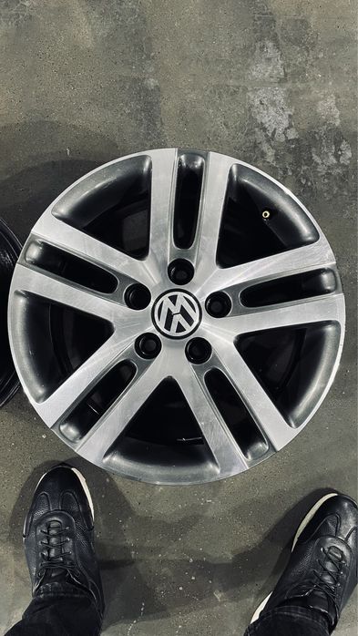 Почти новая диск