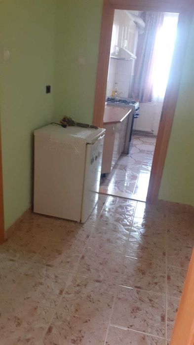 Vând apartament 3 camere