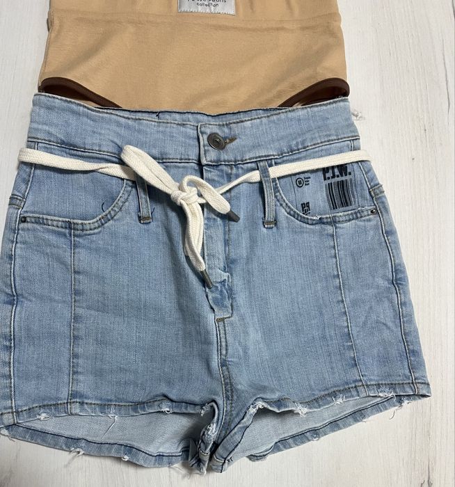 Дрехи на марката Pause Jeans и Negative Wear
