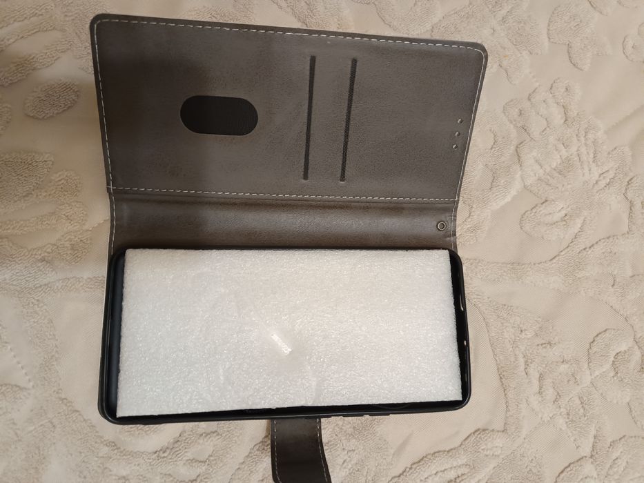 Чисто ново калъфче,тип бележник,за xiaomi redmi note 13 pro plus