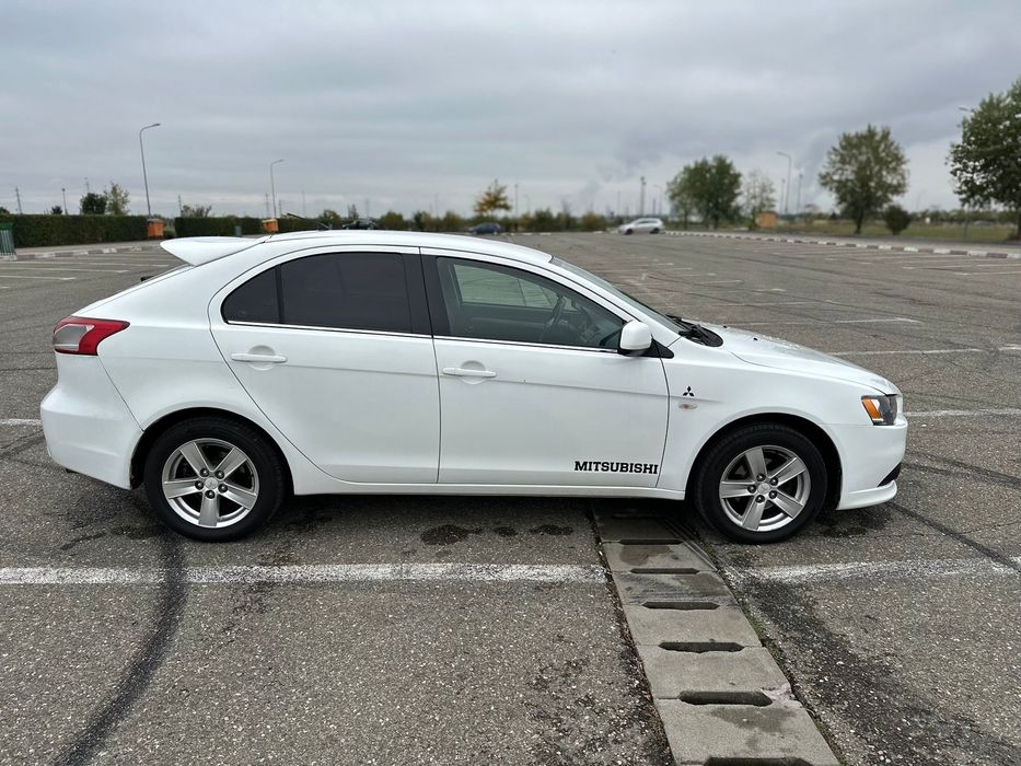 Mitsubishi Lancer