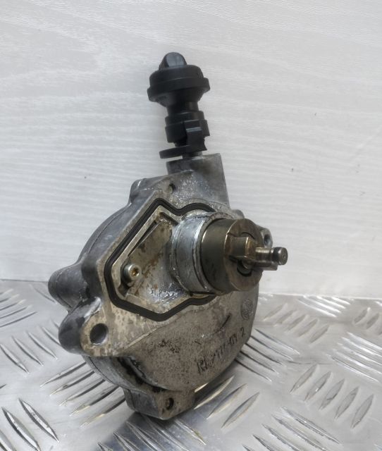 Pompa vacuum 1.8 kompressor A2712300465 Mercedes-Benz CLK-Class C209
