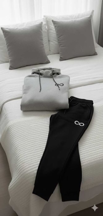 Оригинален спортен екип INFINITY – комфорт, стил и качество