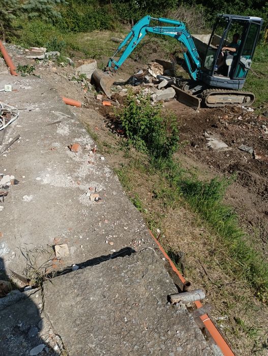 Почистване на парцели,дворове и запустели имоти