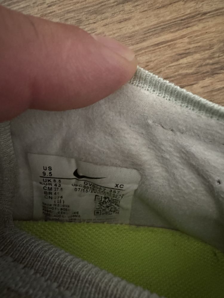 Футболни обувки NIKE 43 номер