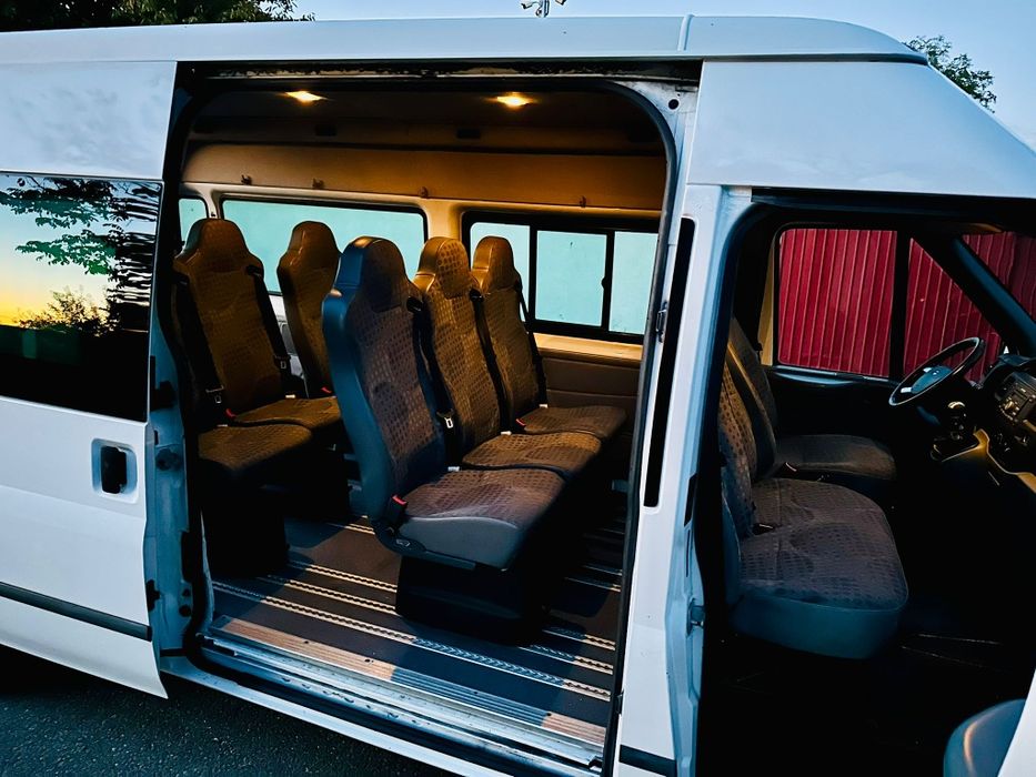 Ford Transit 9 locuri/klima