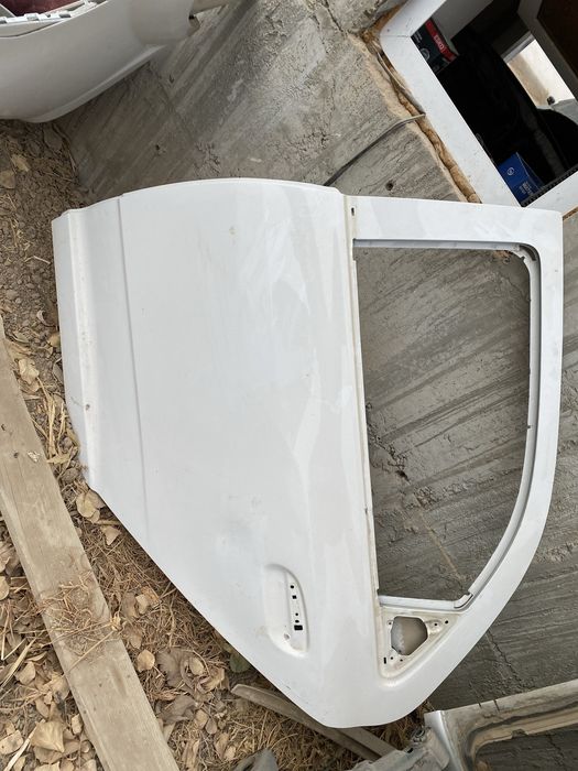 Kobalt orqa chap taraf eshik