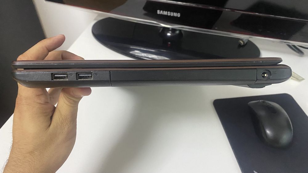 Laptop Acer Aspire e5-511 512 gb HDD 4 gb RAM