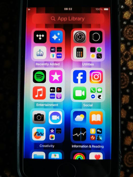 iPhone SE 3, 64GB 2022 Midnight