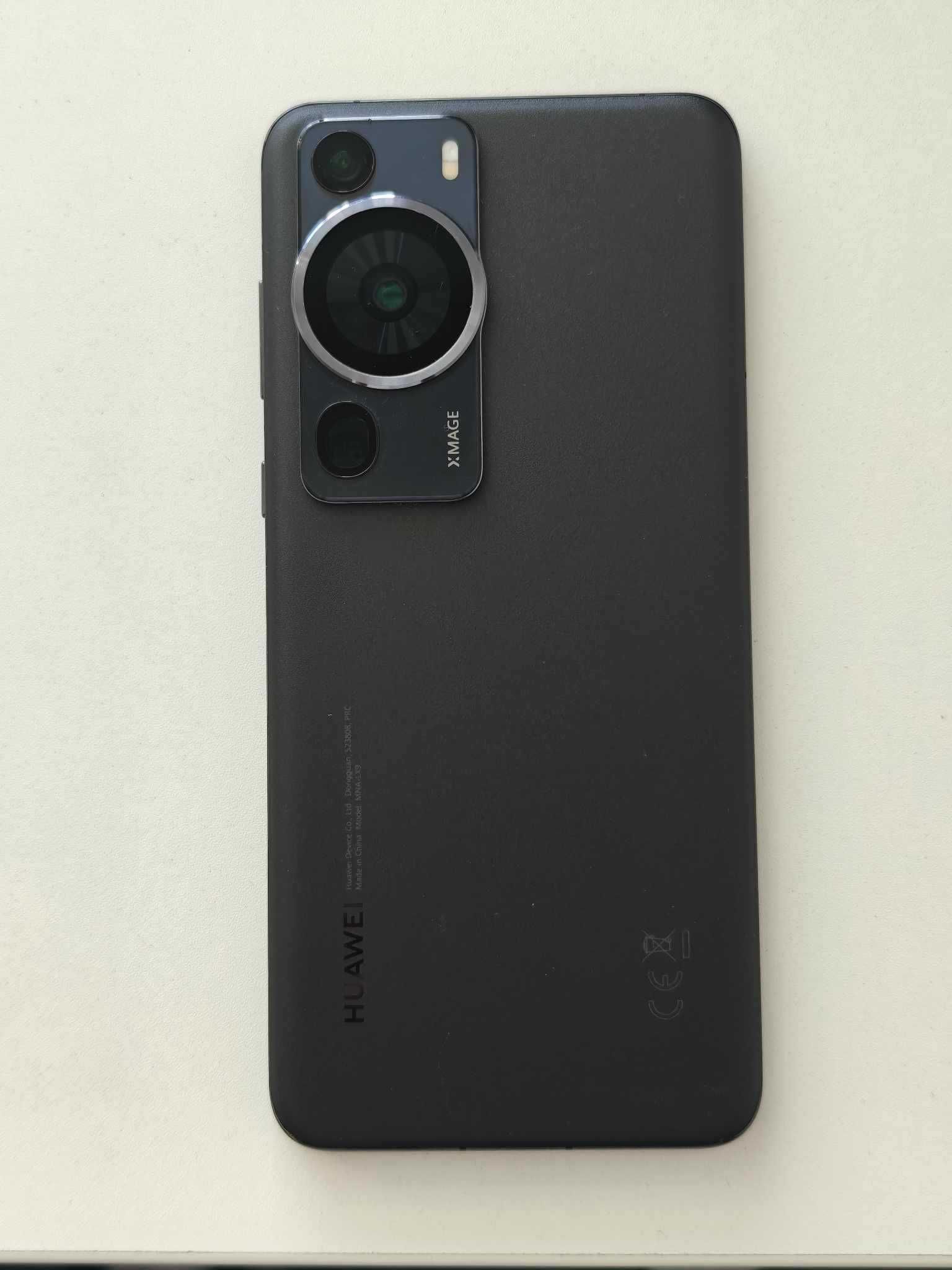 Huawei P60 Pro 256GB Black С документ + кутия + зарядно + подарък