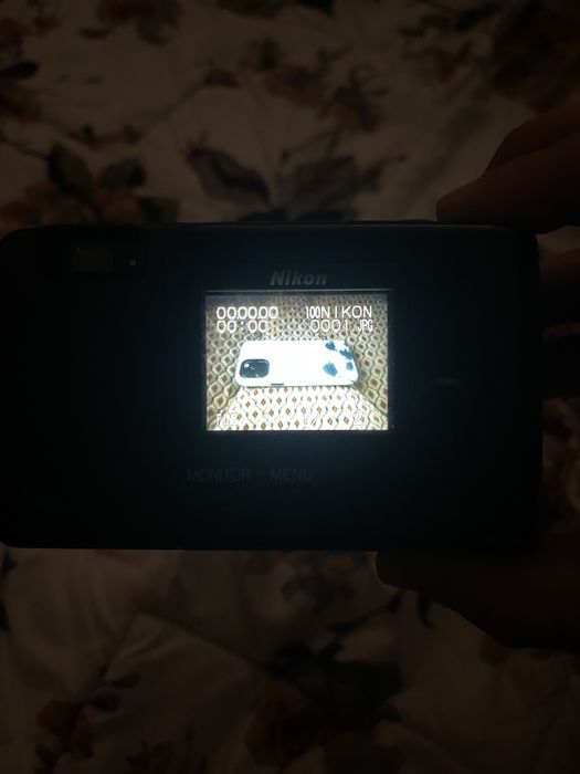 NIKON Coolpix 700 — colectie