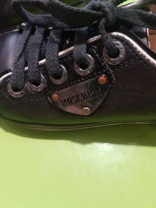 Детски оригинални обувки MOSCHINO ,номер 30