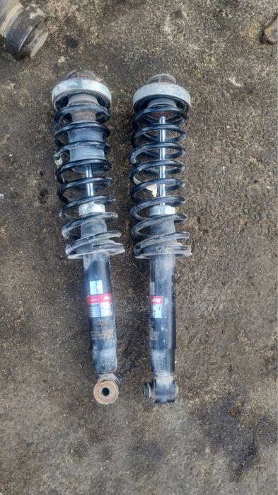 Задние амортизаторы  бмв е34 е32