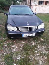 Mercedes an de fabricație 2004