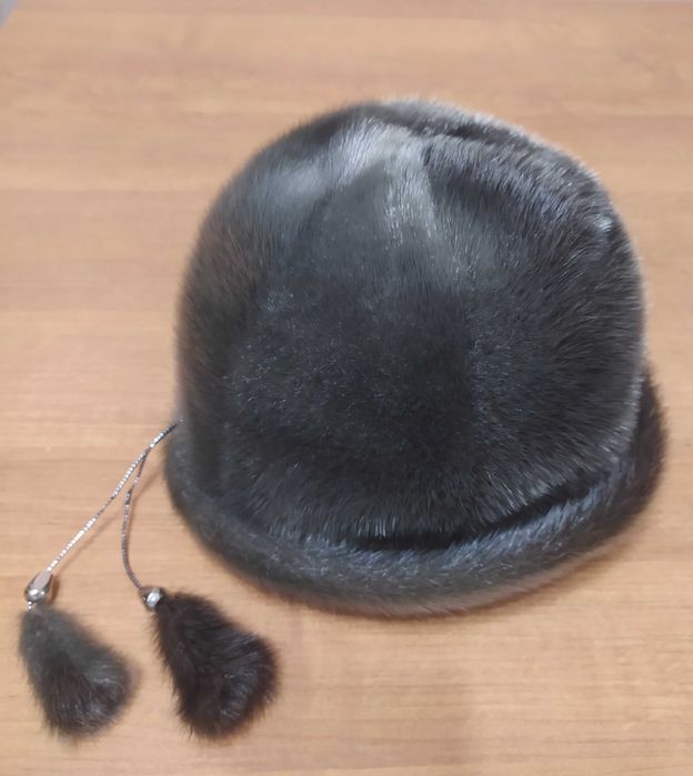 Женская шапка из натурального меха