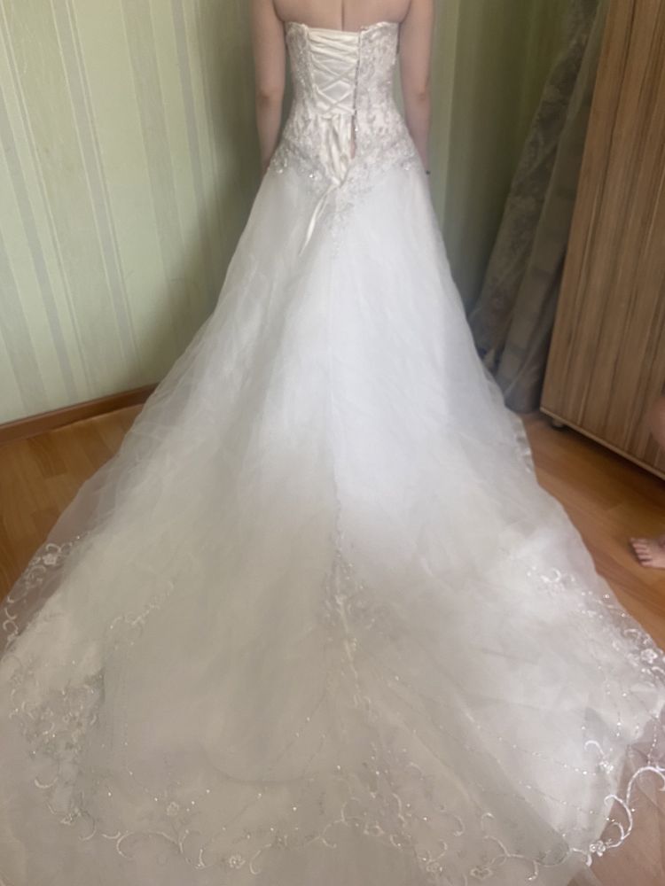 Свадебное платье