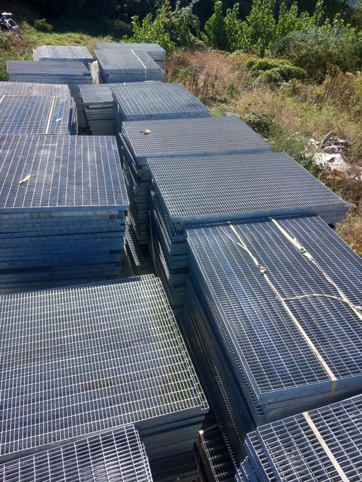 trepte zincate la orice dimensiune pentru scări metalice facem la dim