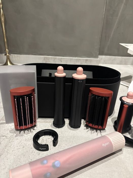 Dyson TS08 airwrap ЧИСТО НОВИ
