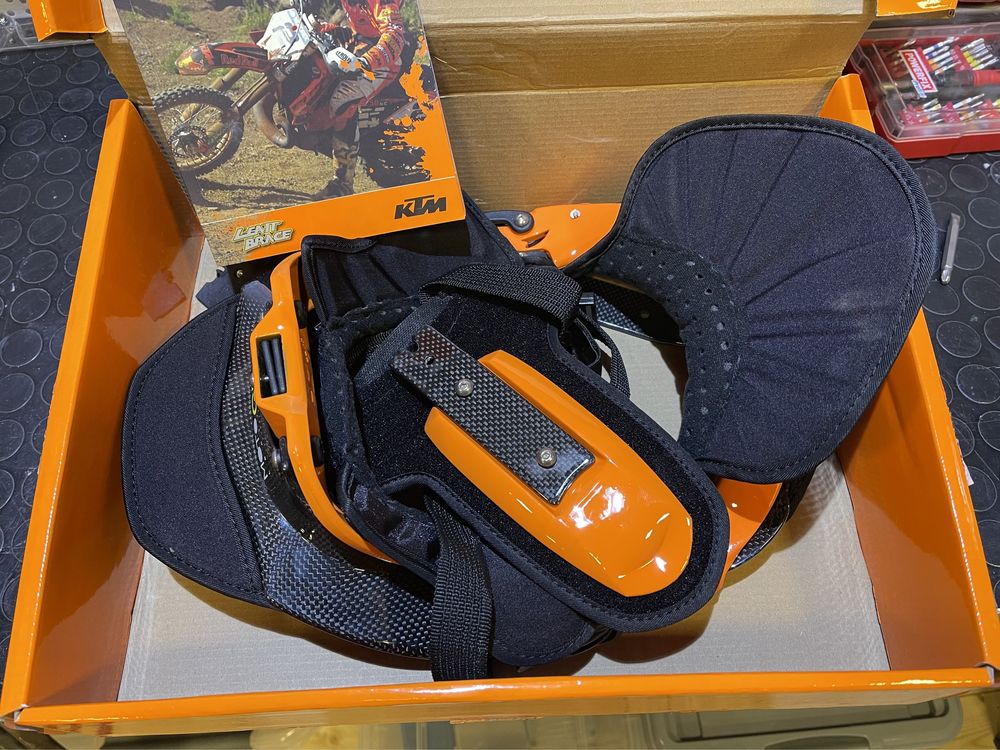 Protectie gat / Neck Brace KTM