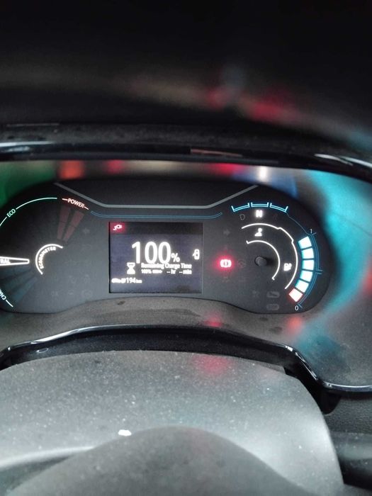 Proprietar vand Autoturism Spring electric