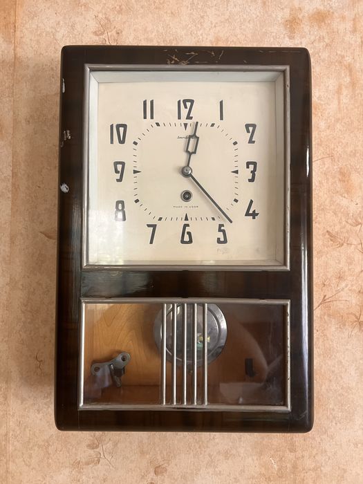 Антикварен часовник