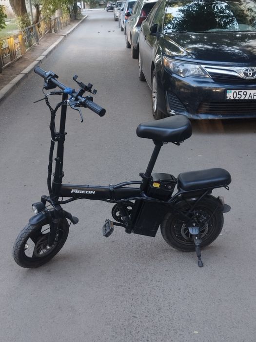 Продам электро велосипед 2 аккумулятора 2 зарядки