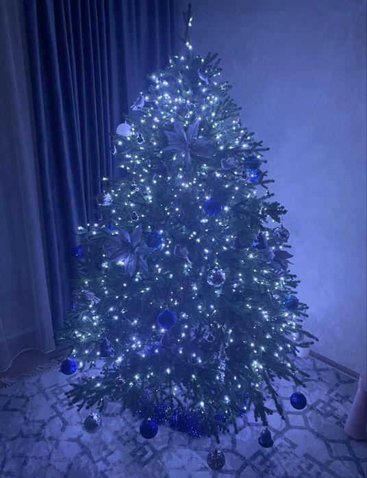 Продается искуственная ЕЛКА