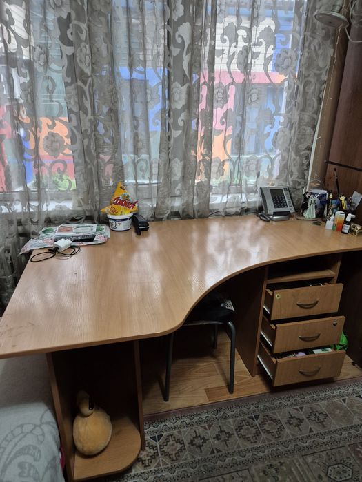 Продам офисный стол, большой