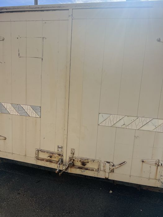 Фургон в добро състояние.