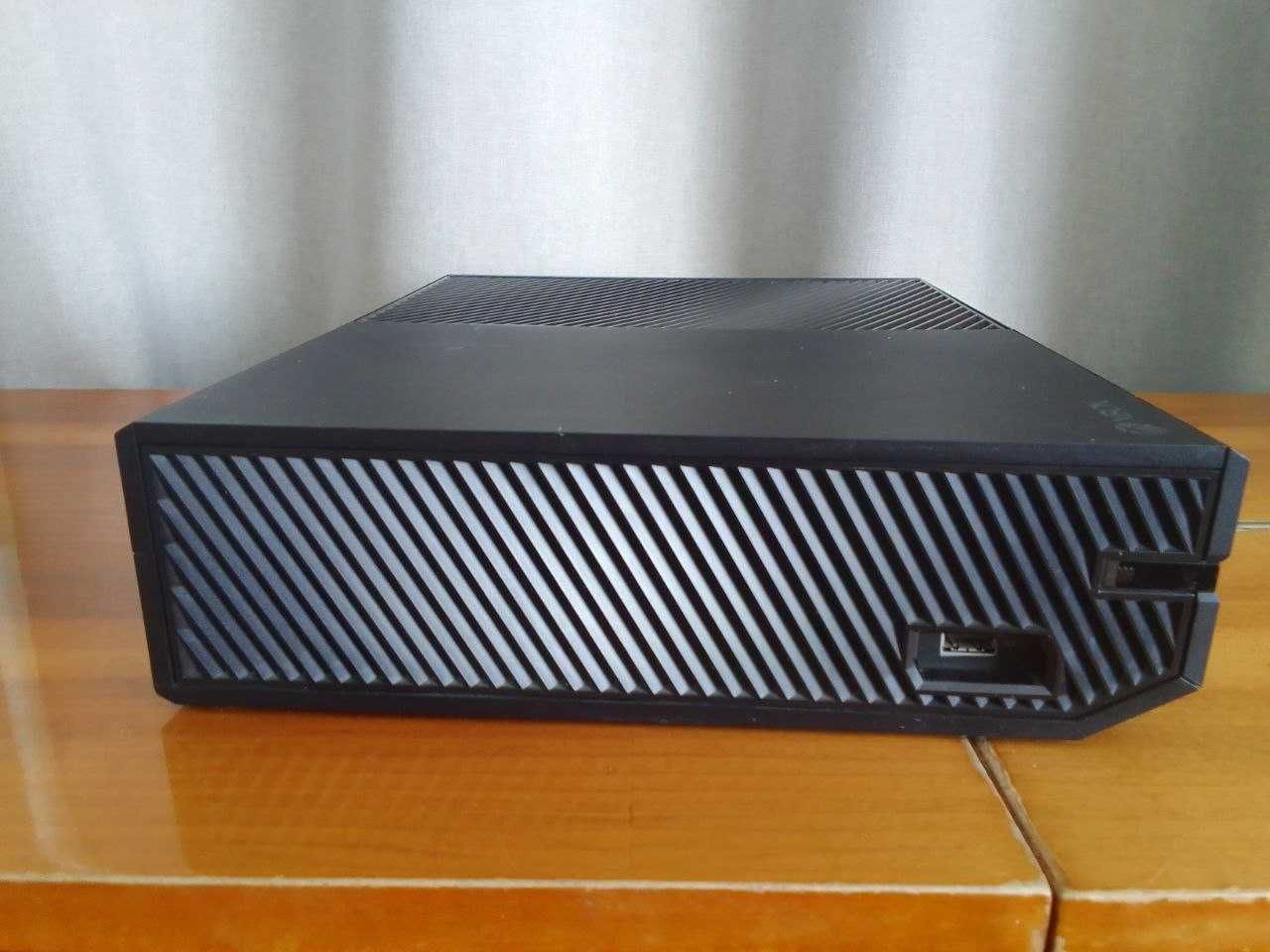 Xbox One 500gb [много добрo]