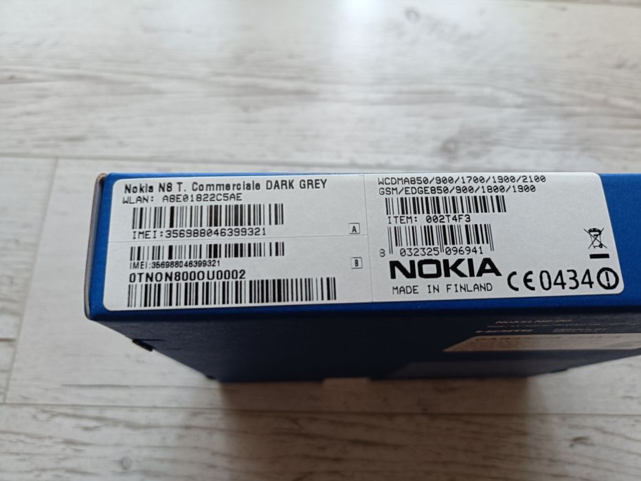 SIGILAT Telefon mobil Nokia N8 camera 12MP Carl Zeiss 16Gb sigilat