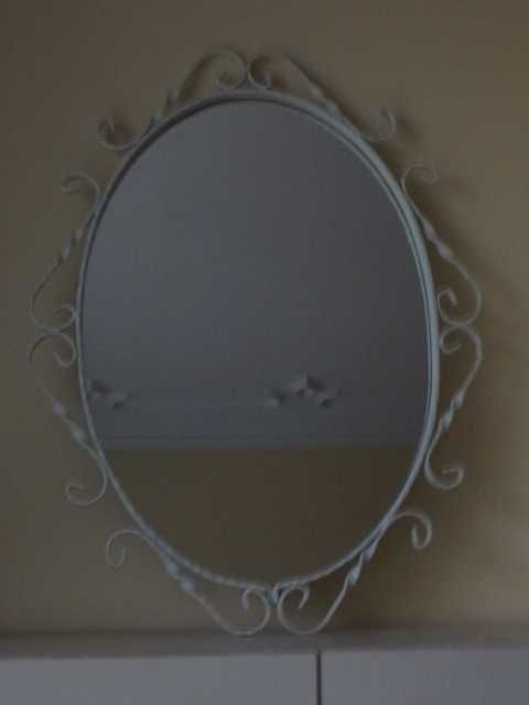 Винтидж огледало с метална рамка
