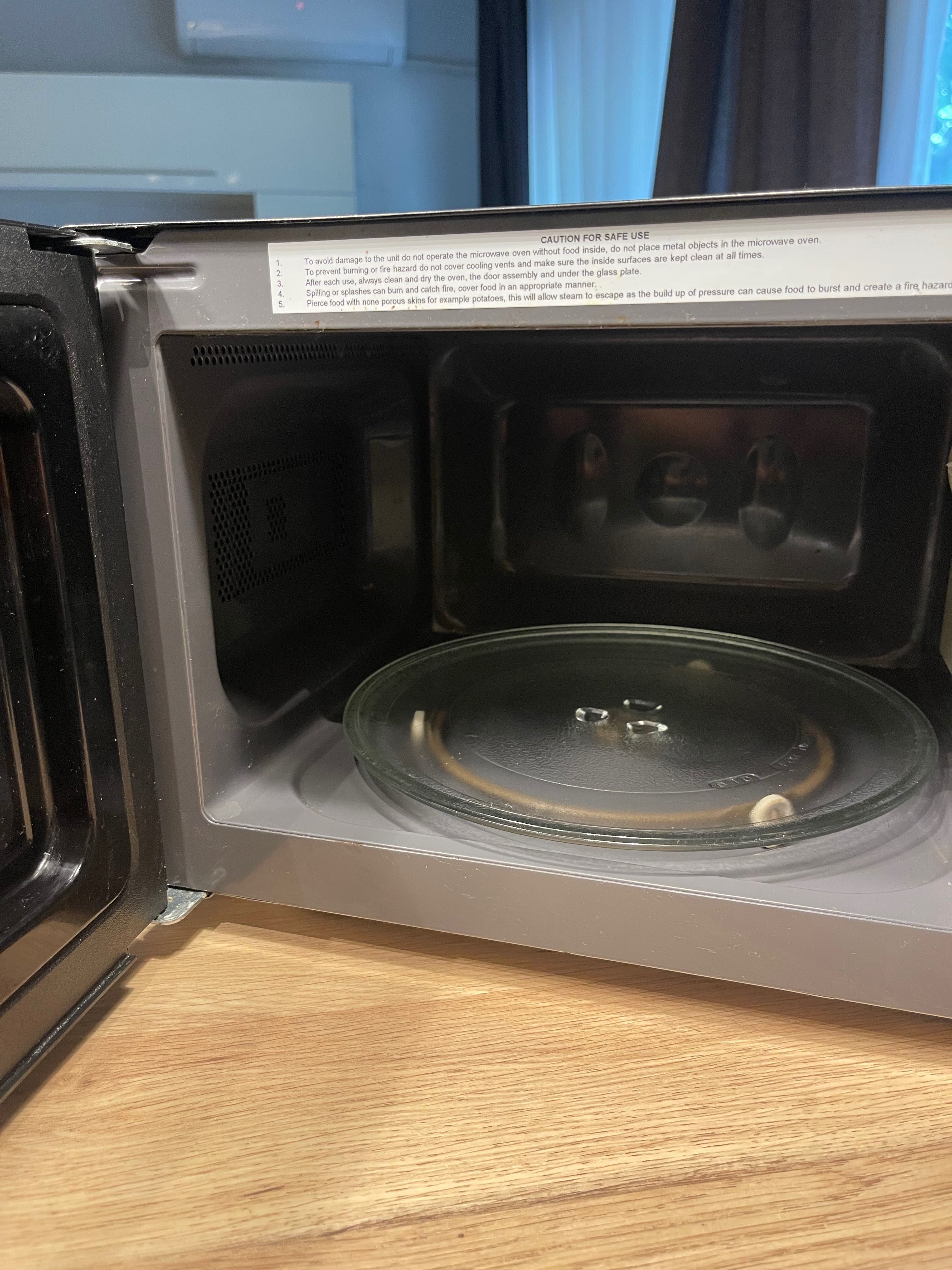 cuptor cu microunde russel hobs