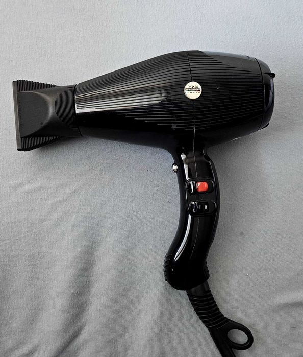 Професионален сешоар ARIA.DUAL IONIC