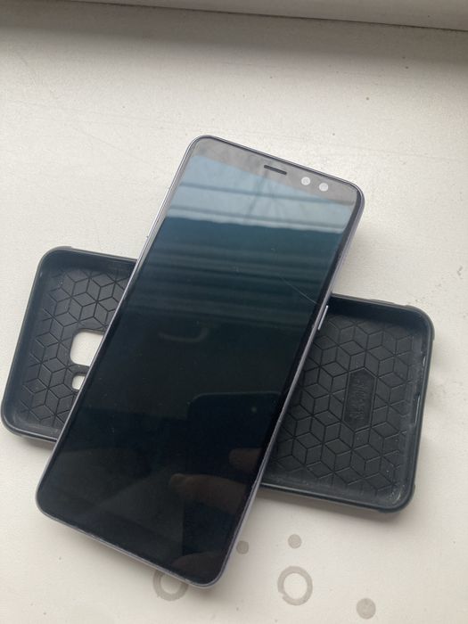 Samsung A8 продается