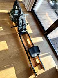 Aparat vaslit cu apa (water rower)