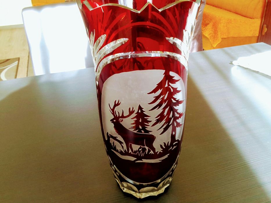 Vaza cristal , motive vanatoare.