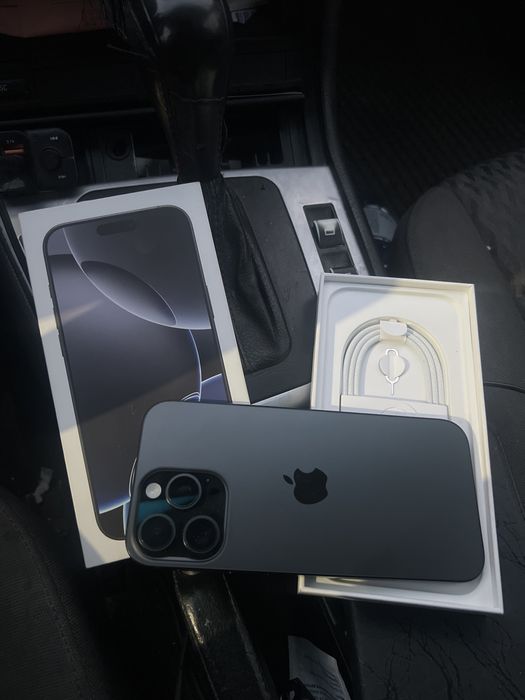 Продается айфон 16 про макс 256, не использованный коробка вскрытая