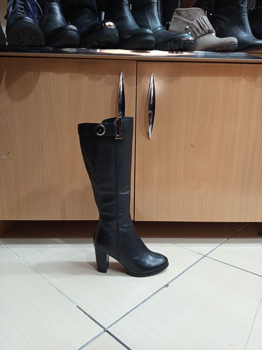 Кожаный сапог новый